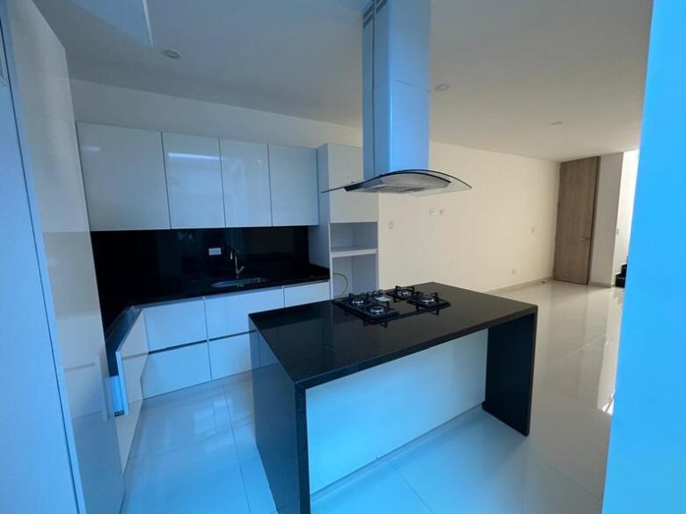 WhatsApp Image 2025-08-09 at 08.50.24 (1)